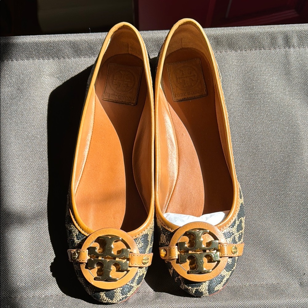 Tory Burch Brown Tan Flats with Logo Medallion